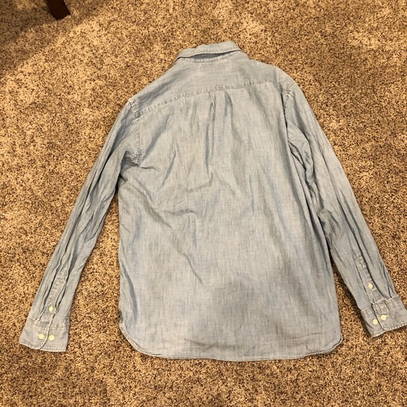 H&M Light Wash Jean Button Down - Picture 4 of 4